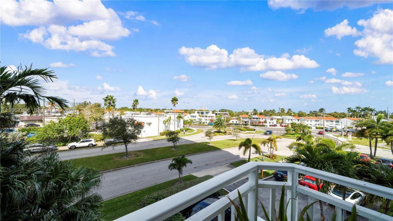 2150 Sans Souci Blvd , Unit B306, North Miami, FL 33181 Photo