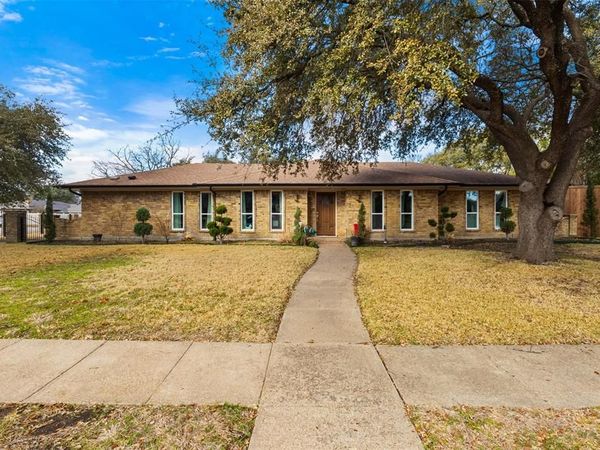 4017 Kazak Street , Garland, TX 75041