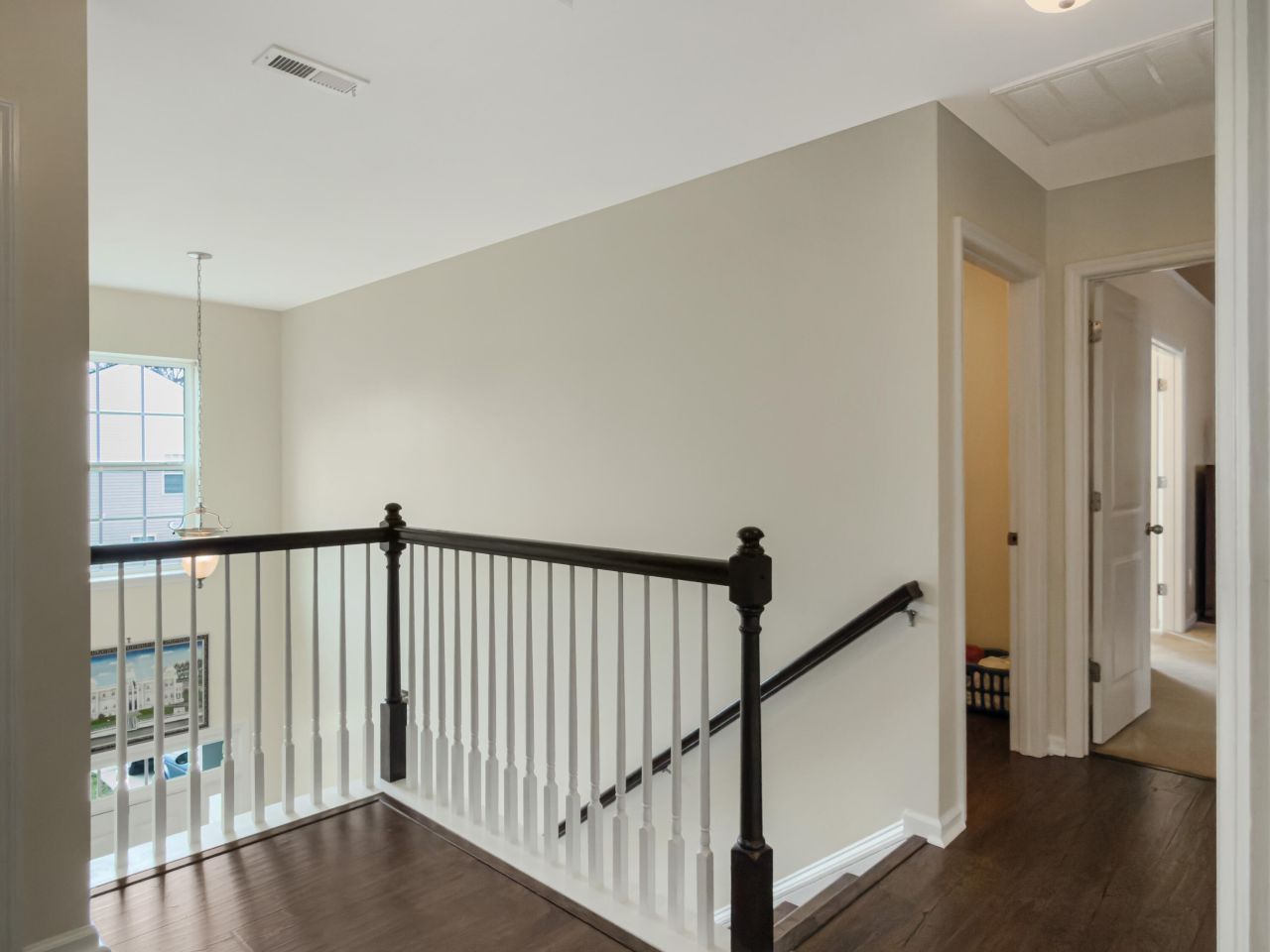 5000 Whitfield Court Photo 15