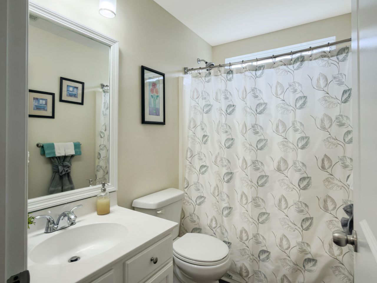 5000 Whitfield Court Photo 18