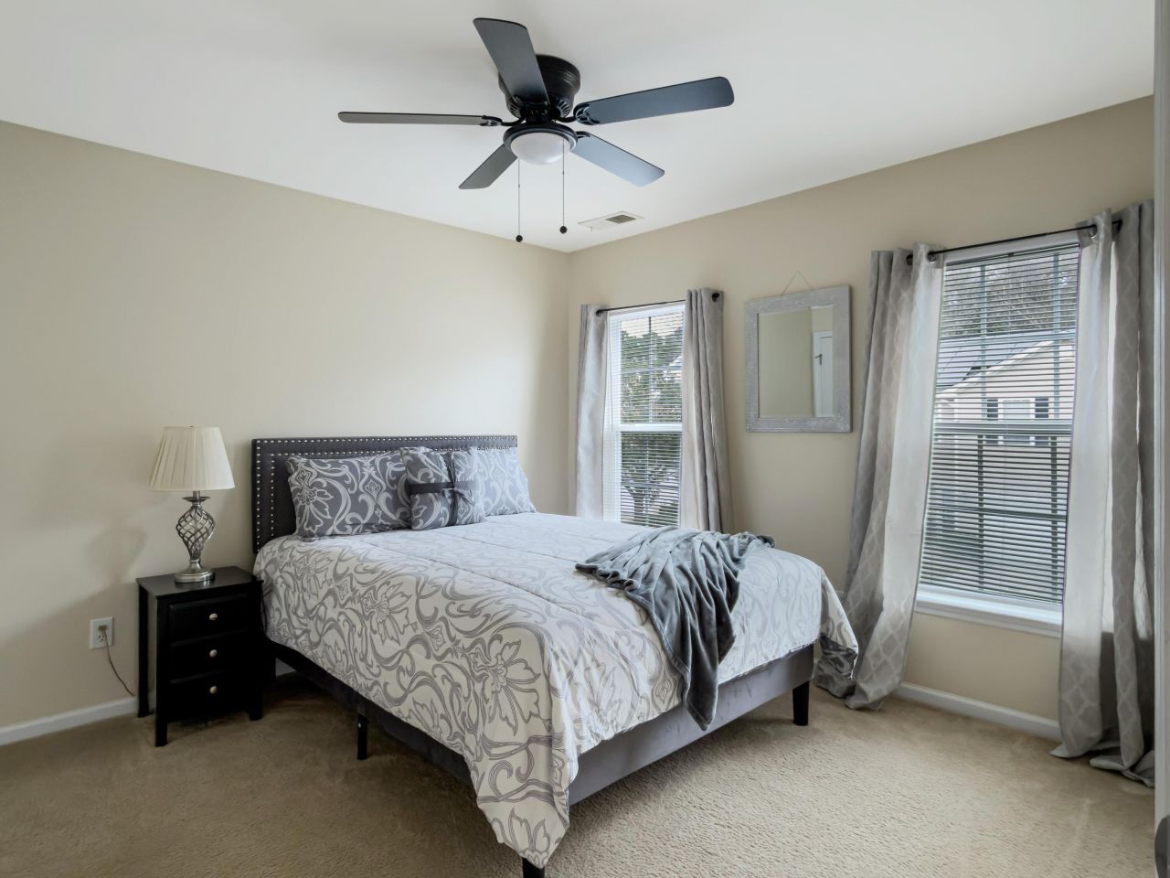 5000 Whitfield Court Photo 19