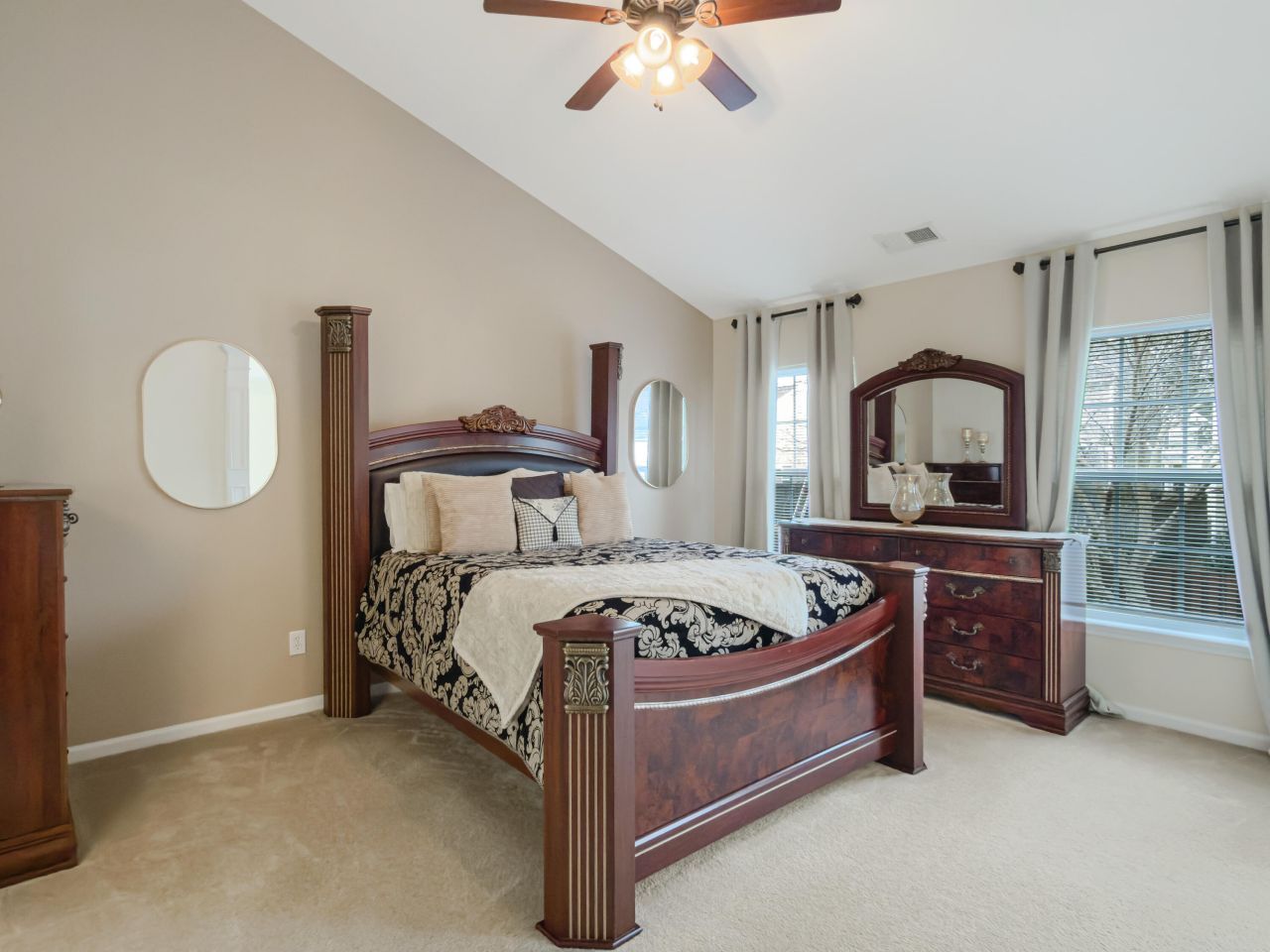 5000 Whitfield Court Photo 20