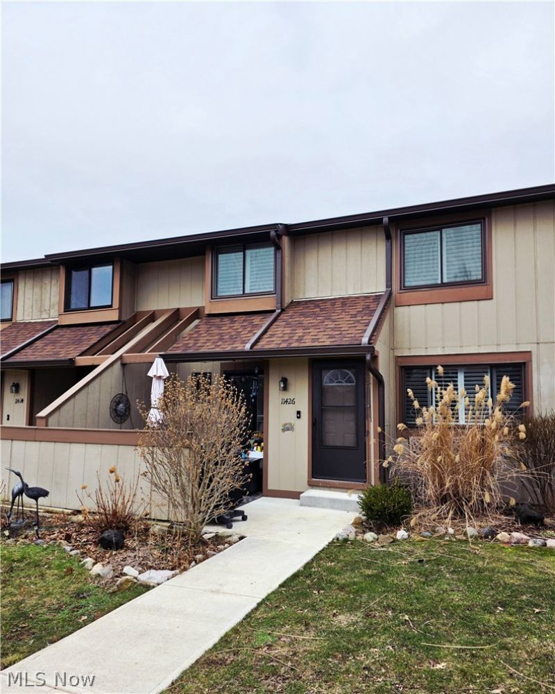11426 Harbour Light Drive, North Royalton, OH 44133 Main Photo