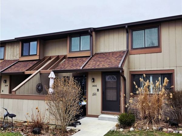 11426 Harbour Light Drive, North Royalton, OH 44133