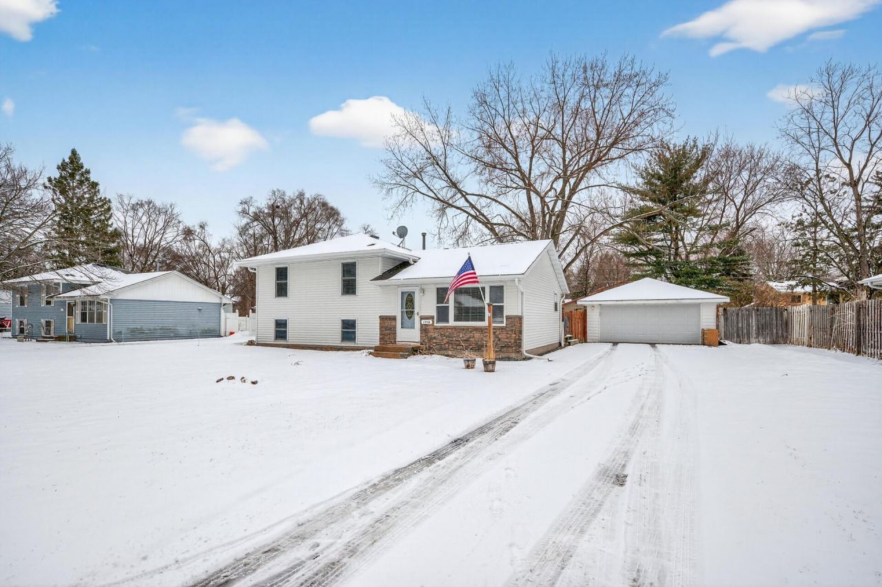 11410 Heather Street Nw, Coon Rapids, MN 55433 Main Photo