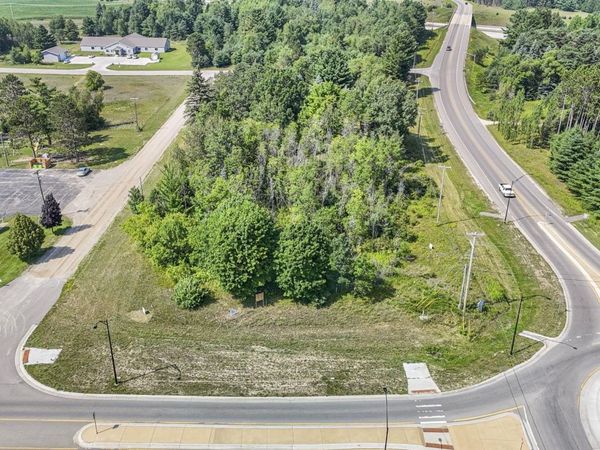 1201 Division E, Cadillac, MI 49601