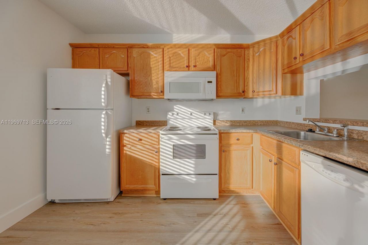 950 Constitution Dr , Unit 950H, Homestead, FL 33034 Photo