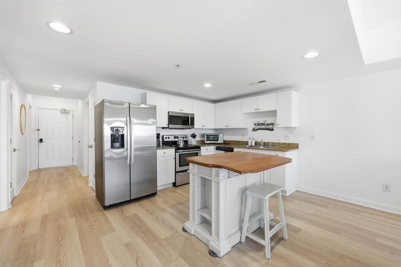 3401 N Ocean Blvd.  Photo 10