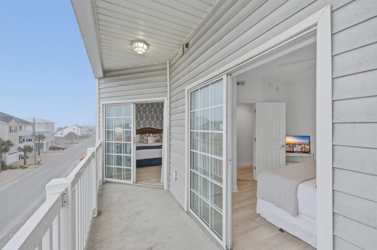 3401 N Ocean Blvd.  Photo 19