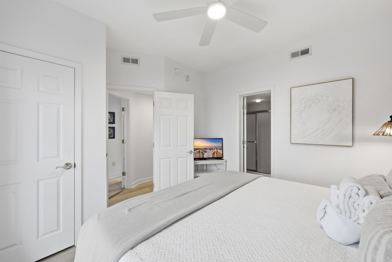 3401 N Ocean Blvd.  Photo 21