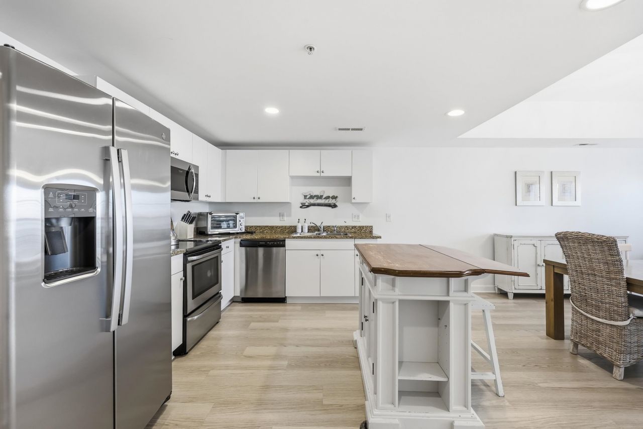 3401 N Ocean Blvd.  Photo 9