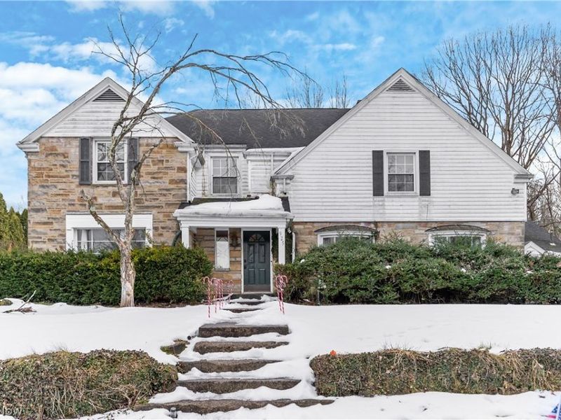 925 Colonial Drive, Youngstown, OH 44505 Photo 1