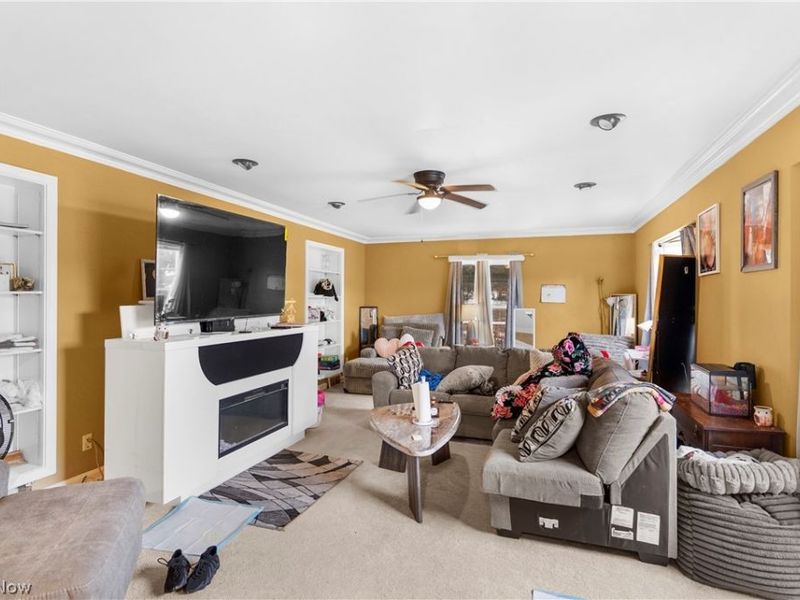 925 Colonial Drive, Youngstown, OH 44505 Photo 11