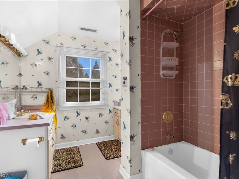 925 Colonial Drive, Youngstown, OH 44505 Photo 20