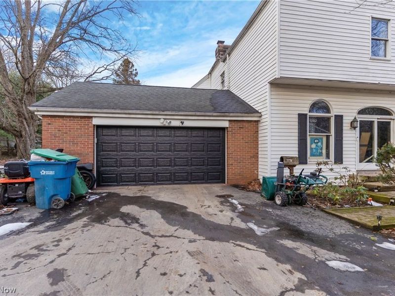 925 Colonial Drive, Youngstown, OH 44505 Photo 33