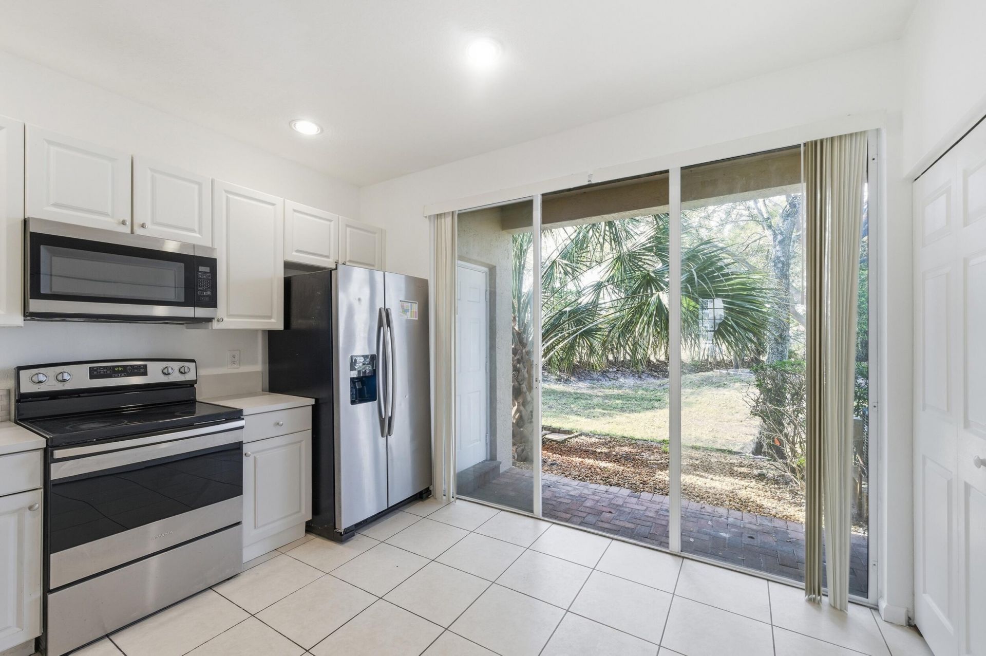 687 NW 42nd Avenue, Plantation, FL 33317 Photo