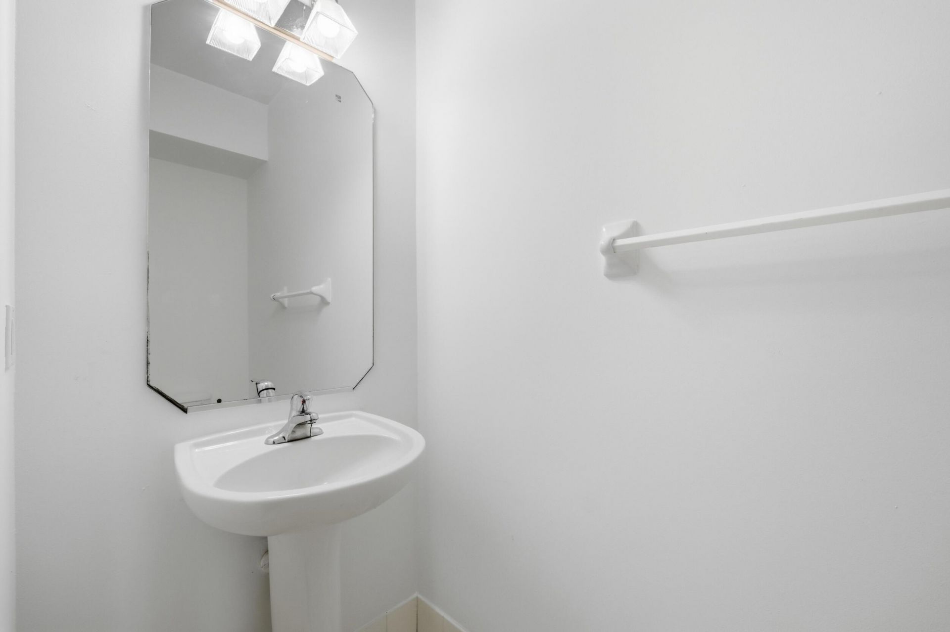 687 NW 42nd Avenue, Plantation, FL 33317 Photo