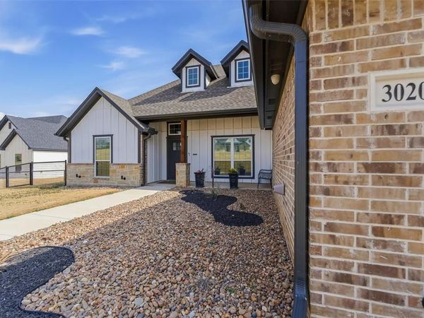 3020 Westfork Way, Springtown, TX 76082