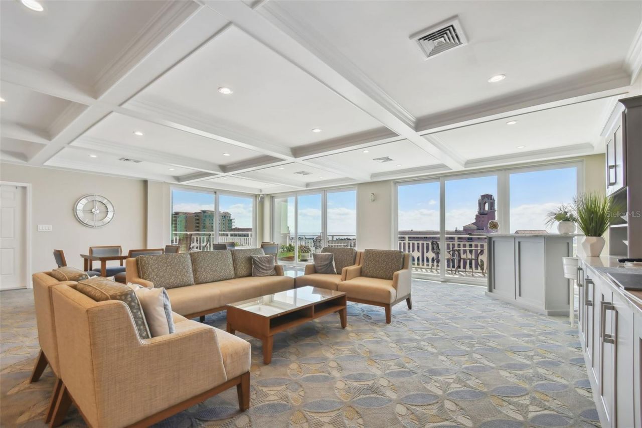 700 Beach Drive Ne, Unit 701, Saint Petersburg, FL 33701 Photo