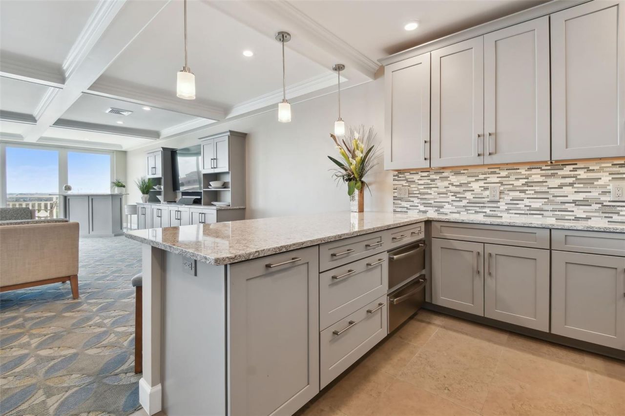 700 Beach Drive Ne, Unit 701, Saint Petersburg, FL 33701 Photo