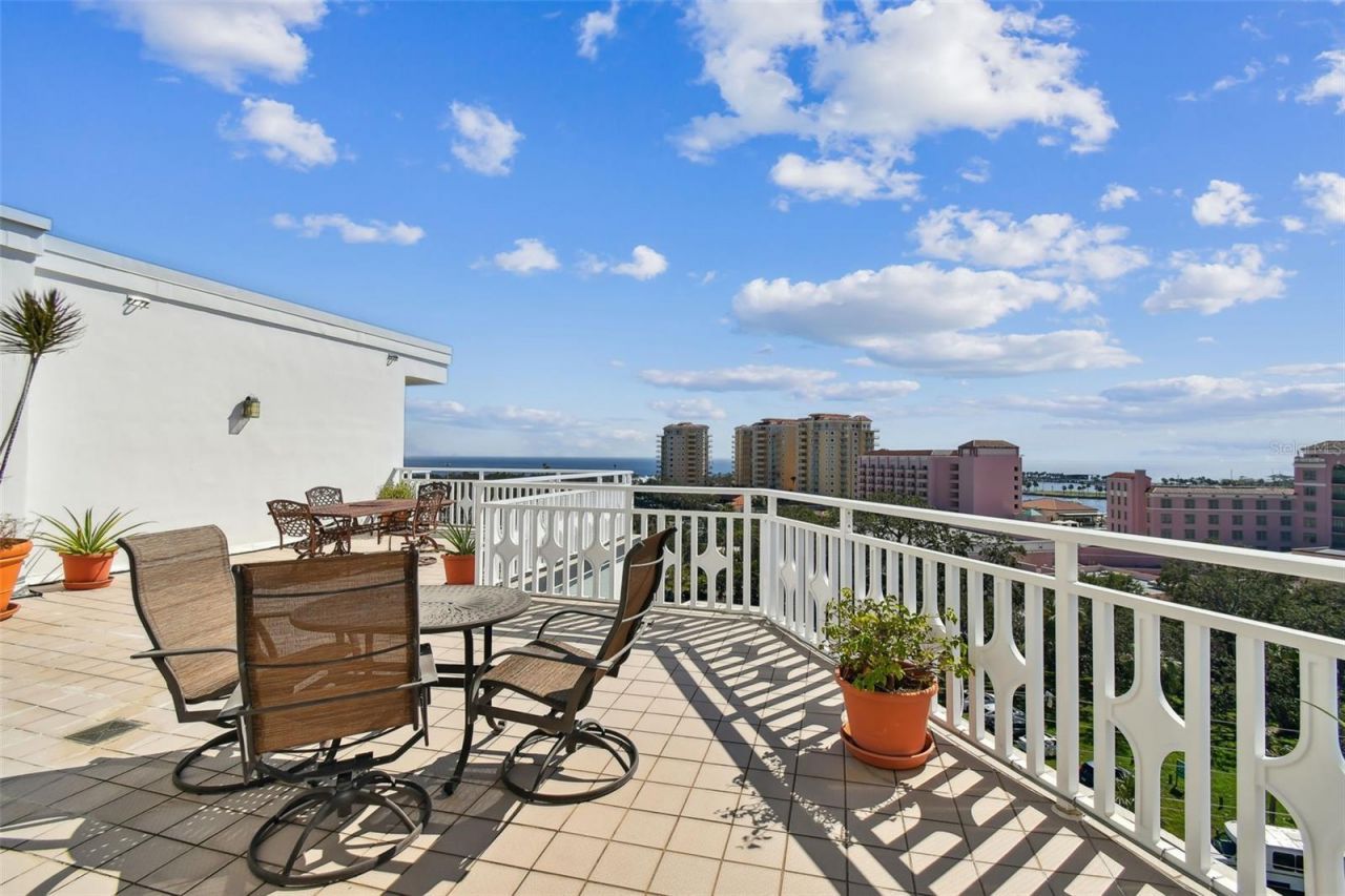 700 Beach Drive Ne, Unit 701, Saint Petersburg, FL 33701 Photo