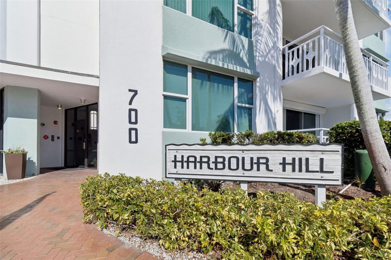 700 Beach Drive Ne, Unit 701, Saint Petersburg, FL 33701 Photo