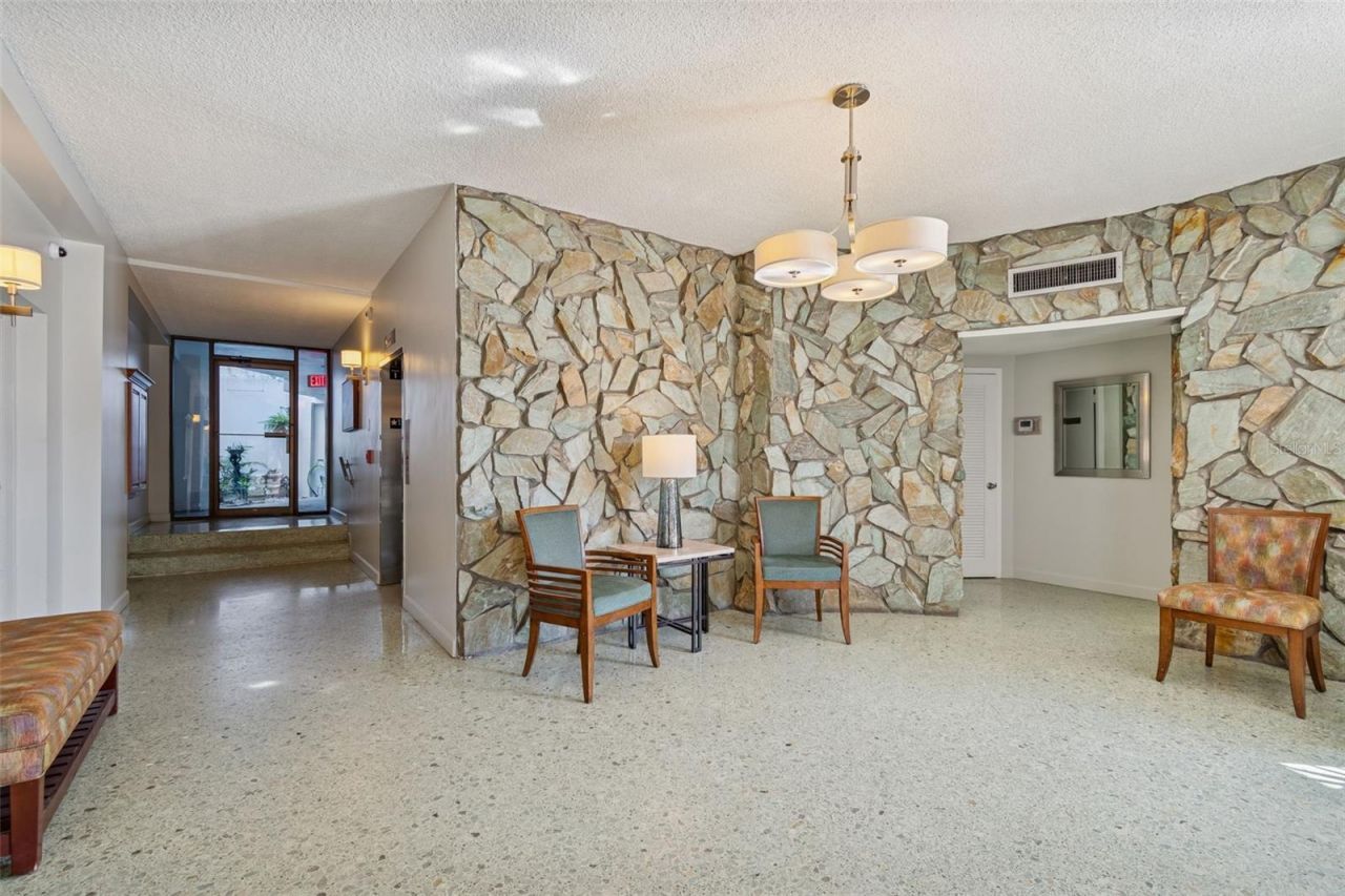 700 Beach Drive Ne, Unit 701, Saint Petersburg, FL 33701 Photo