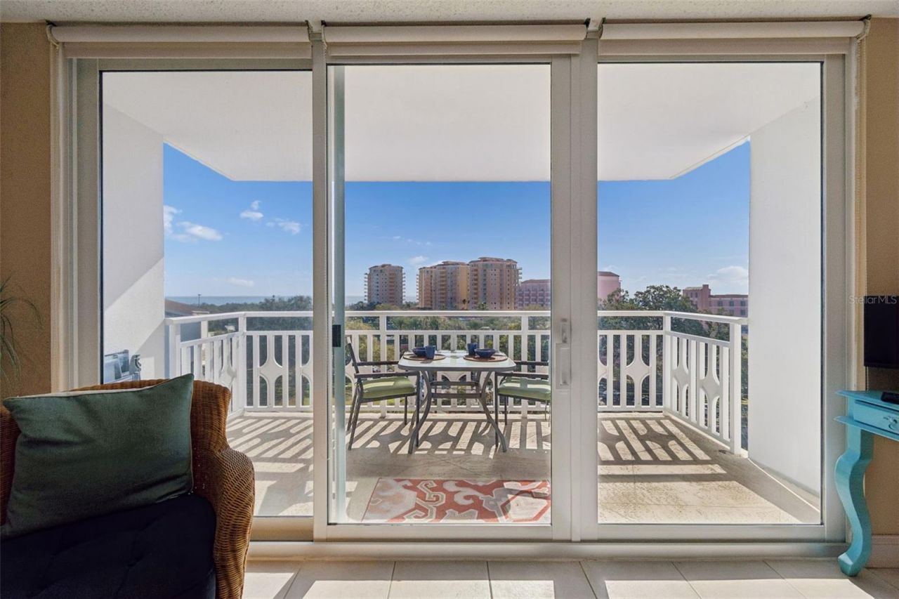 700 Beach Drive Ne, Unit 701, Saint Petersburg, FL 33701 Photo