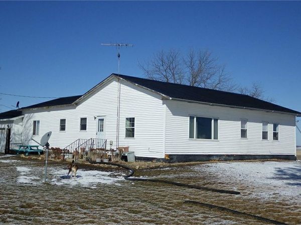 1385 227th Avenue, Greeley, IA 52050