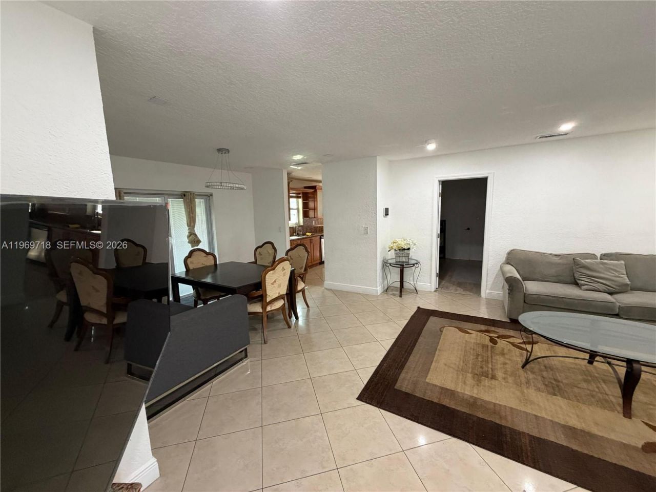 150 NE 164th St, Miami, FL 33162 Photo