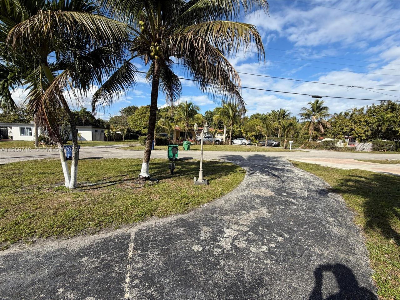 150 NE 164th St, Miami, FL 33162 Photo