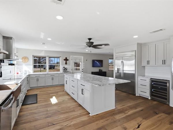 397 Rs County Road 4452, Point, TX 75472