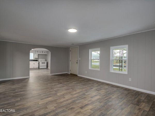 1618 Hogan St, Athens, TN 37303