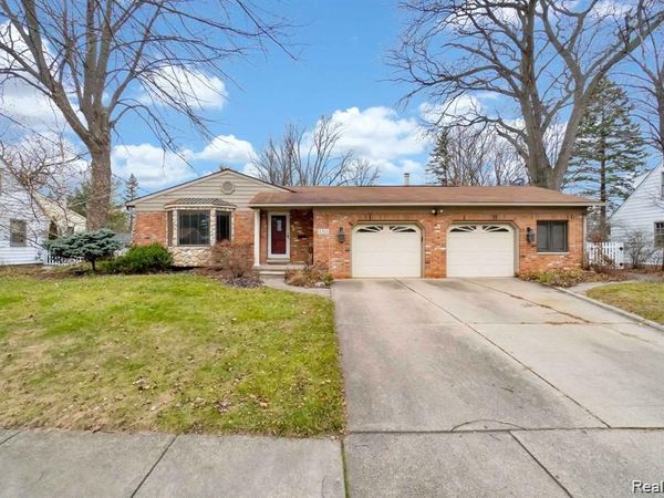 1311 Ottawa Drive, Royal Oak Twp, MI 48073
