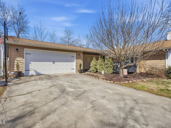 312 Thistlewood Drive, Kingsport, TN 37663