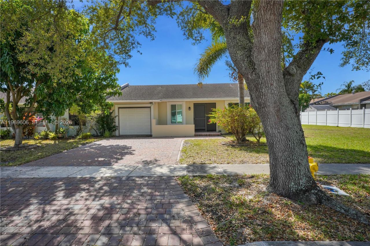 5550 S Lakewood Cir S Unit H, Margate, FL 33063 Photo