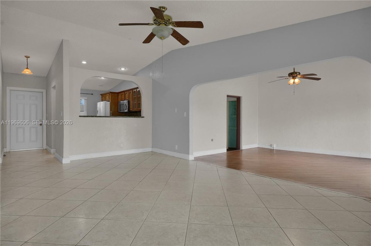 5550 S Lakewood Cir S Unit H, Margate, FL 33063 Photo