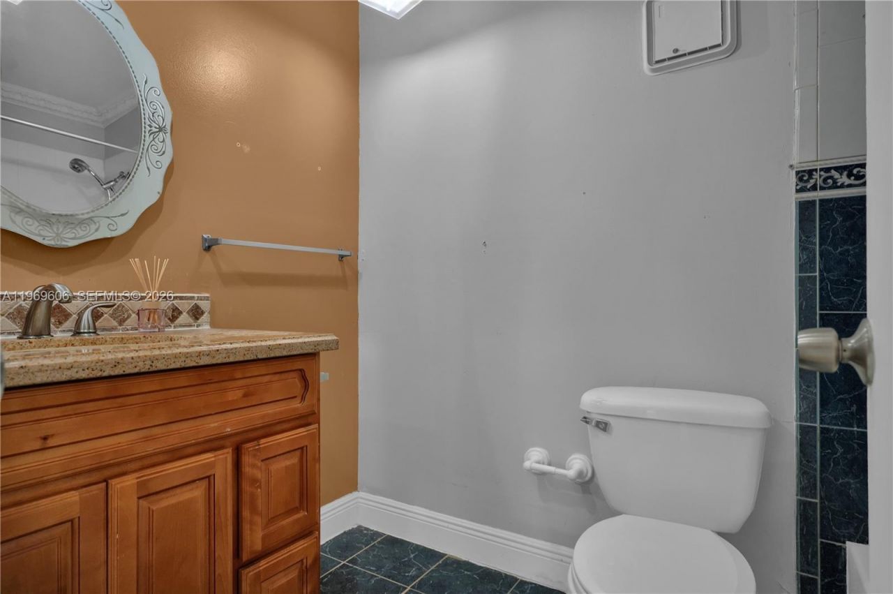 5550 S Lakewood Cir S Unit H, Margate, FL 33063 Photo