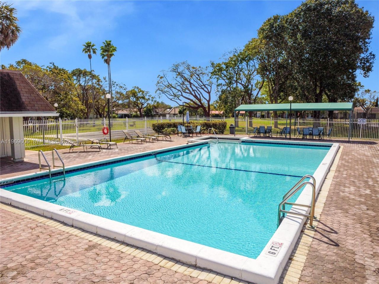 5550 S Lakewood Cir S Unit H, Margate, FL 33063 Photo