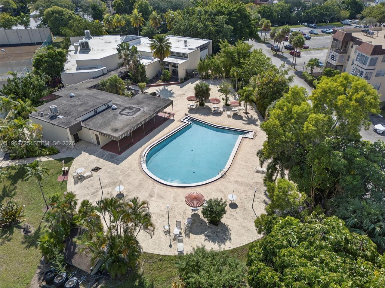 7300 NW 17th St, Unit 411, Plantation, FL 33313 Photo