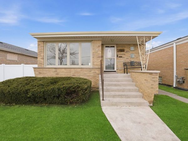 5820 S NARRAGANSETT Avenue, Chicago, IL 60638