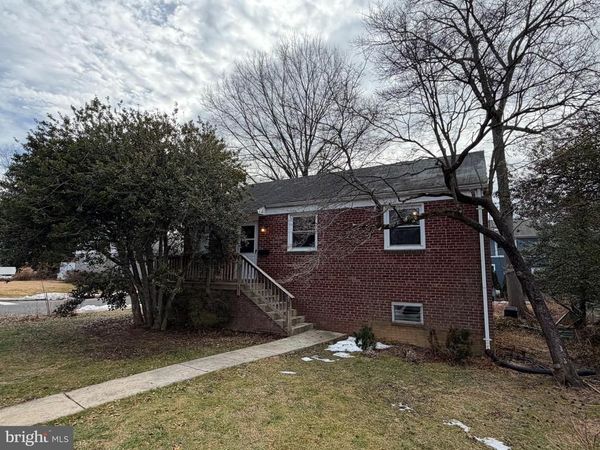 512 N WEST STREET, FALLS CHURCH, VA 22046