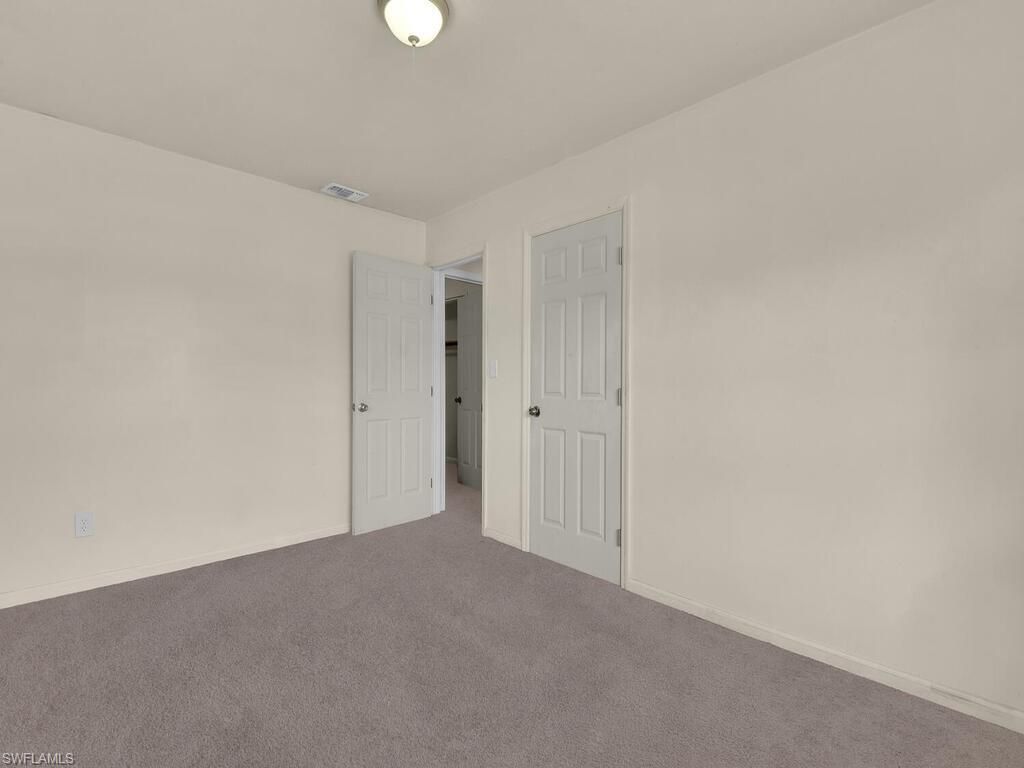 2124 E Gardenia Cir , North Fort Myers, FL 33917 Photo