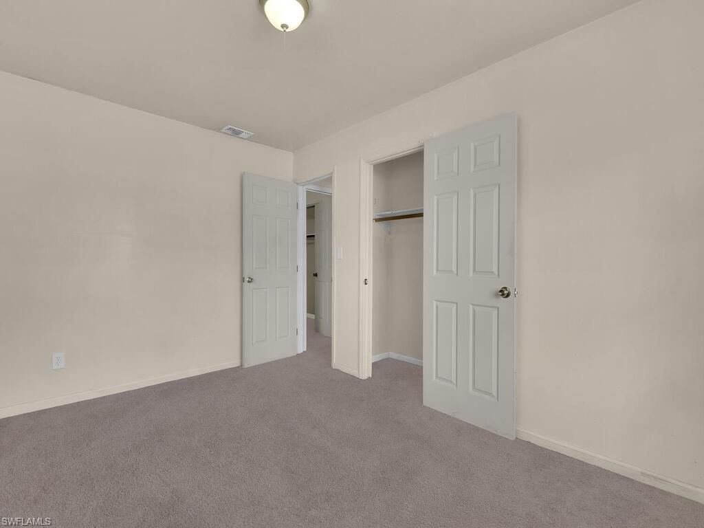 2124 E Gardenia Cir , North Fort Myers, FL 33917 Photo