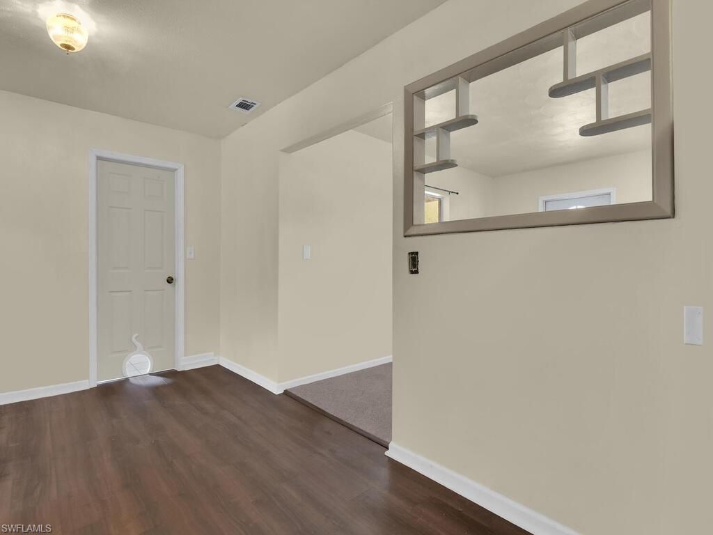 2124 E Gardenia Cir , North Fort Myers, FL 33917 Photo