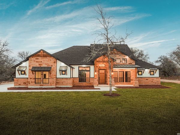 176 Hondo Ridge, La Vernia, TX 78121