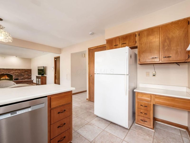 876 Middlebury Drive N, Worthington, OH 43085 Photo 5