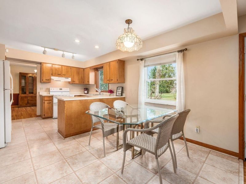 876 Middlebury Drive N, Worthington, OH 43085 Photo 7