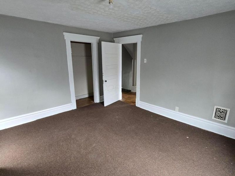 2082 N 4th Street, Columbus, OH 43201 Photo 14