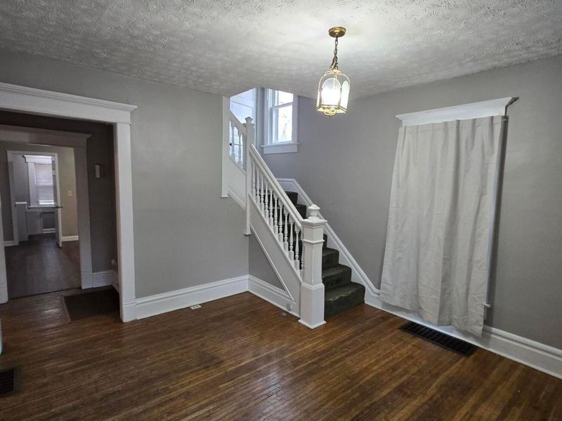 2082 N 4th Street, Columbus, OH 43201 Photo 3